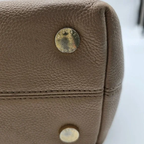 Michael Kors Raven Tan Pebble Leather Tote Shoulder Bag Hobo Style Hybrid Casual - Picture 2 of 16